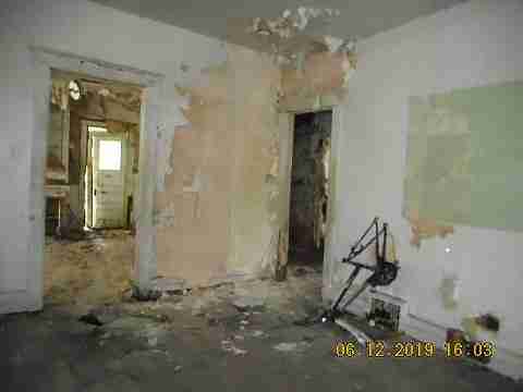 4117 Van Dyke (12)_m.jpg